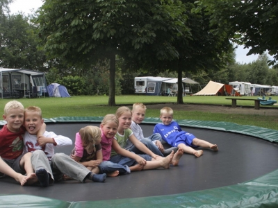 camping weideblik helvoirt trampoline